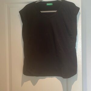 Benneton t shirt. 100% cotton. Never worn